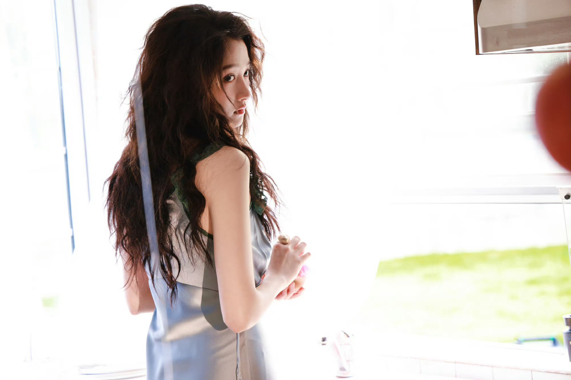 关晓彤啊啊啊啊太美啦太美了每一张都好喜欢！美我一大跳！