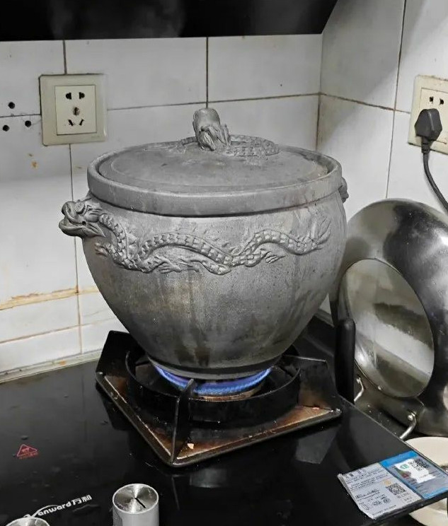 乍一看以为爹妈在炼丹呢