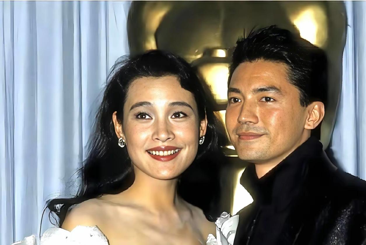 谁还记得华语影坛这一幕封神名场面！😯😯😯1988年奥斯卡颁奖