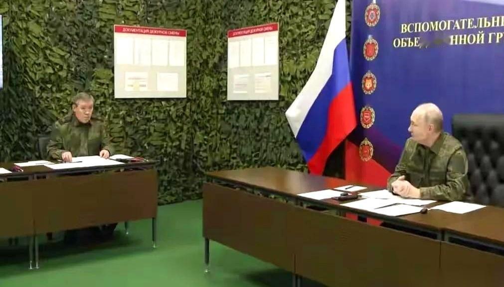 这哪是丢了个城，这简直是被人一刀捅在了后勤的大动脉上。七成的弹药和物资，都得从