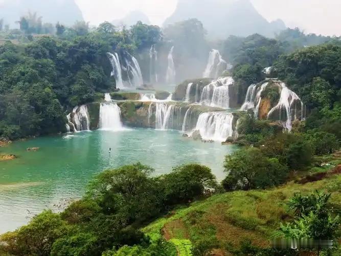 一段非常清醒的话：人最大的错觉，就是总以为自己能叫醒一个装睡的人。你苦口婆心