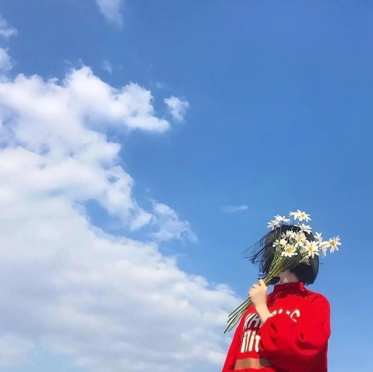 在感情里切记：他要走，你就让他走，你又不是没人要了两条腿的蛤蟆不好找，两条腿