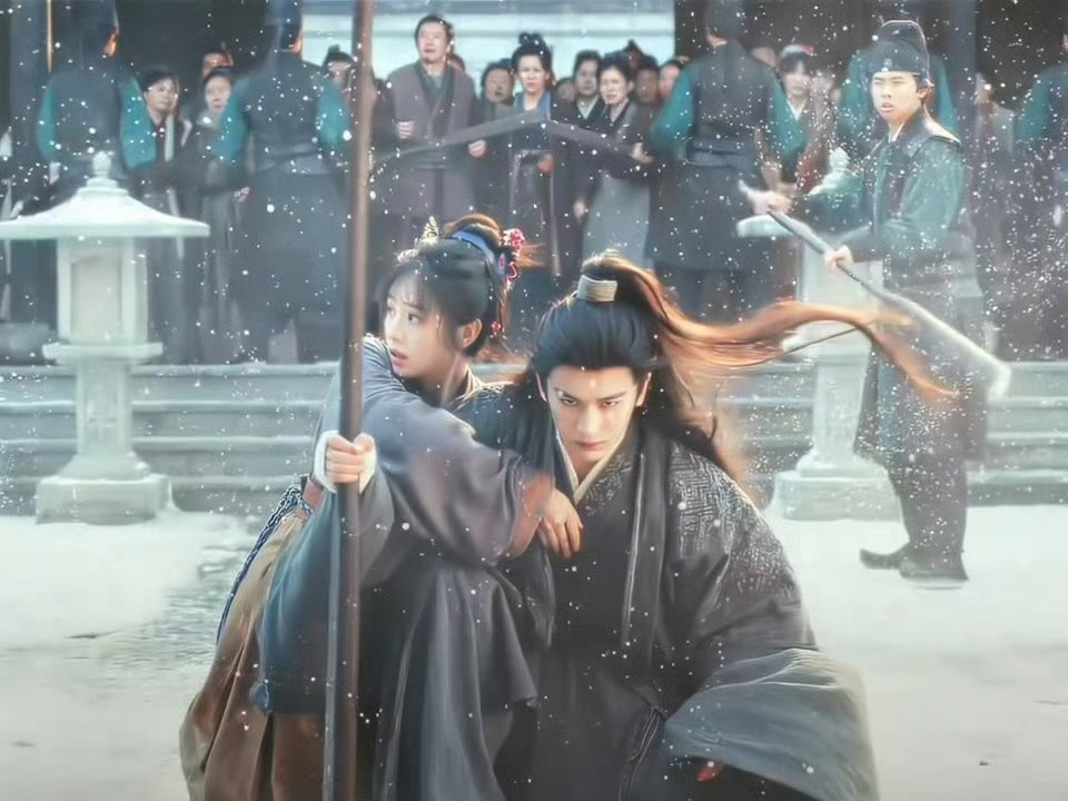 这真没办法，有牛牛脸的基础在这里，摄影师用脚拍都好看张凌赫人生镜头