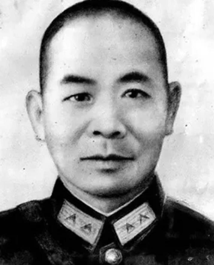 毛主席给吴石将军题诗，这是很少见的，这是对隐蔽战线工作的认可。惊涛拍孤岛，碧波