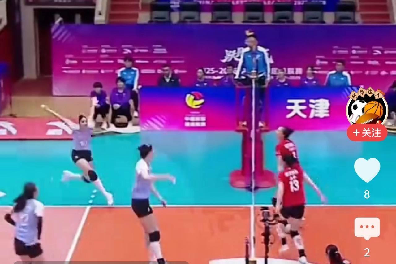 恰巧江苏女排的张常宁、龚翔宇和吴梦洁三大边攻全员在线，仅仅是在2025年的下半年