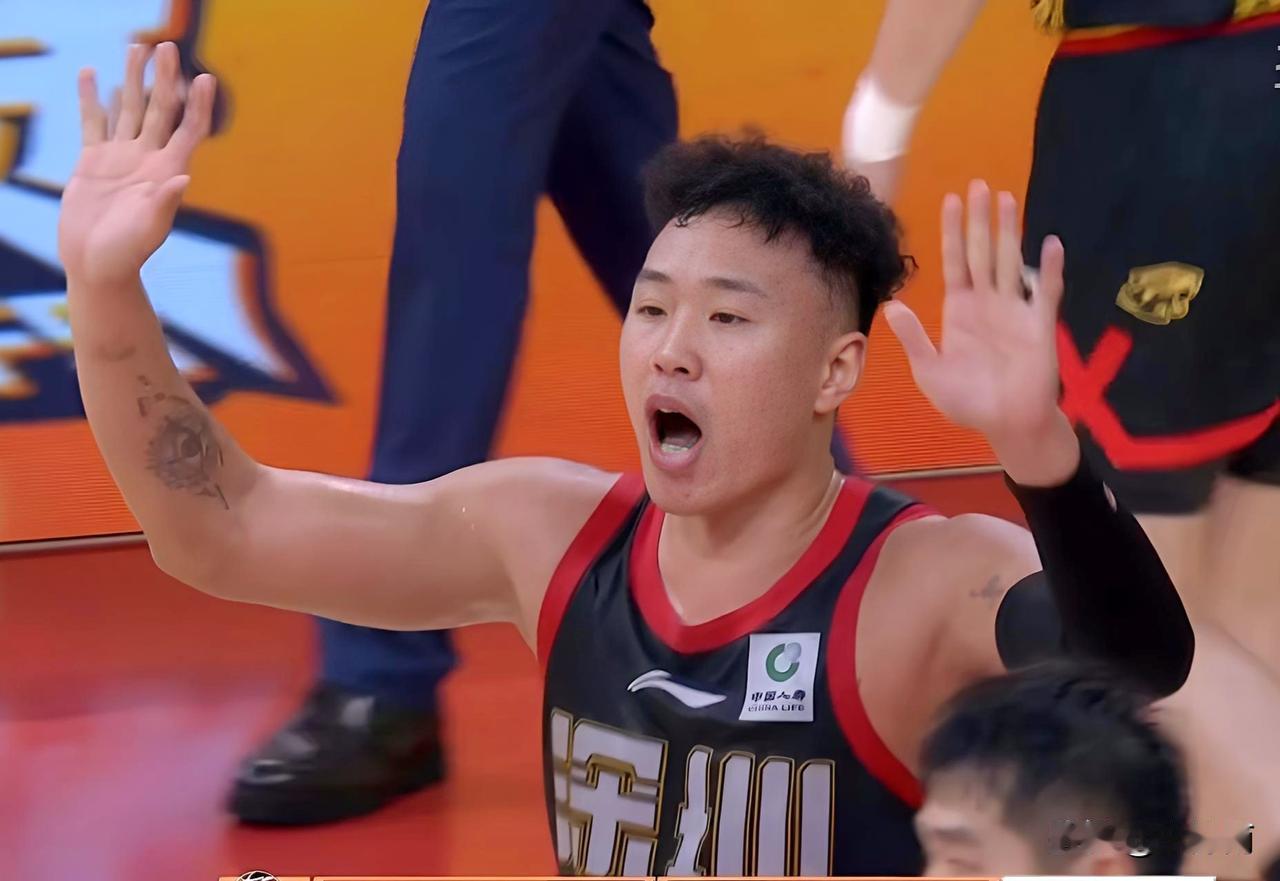 MVP无所不能！贺希宁爆砍32分带领深圳108:95胜浙江先下一城！简评如下: