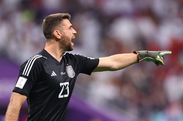 西蒙: 保持状态库尔图瓦是世界最佳, 他扑不到的球我们都扑不到