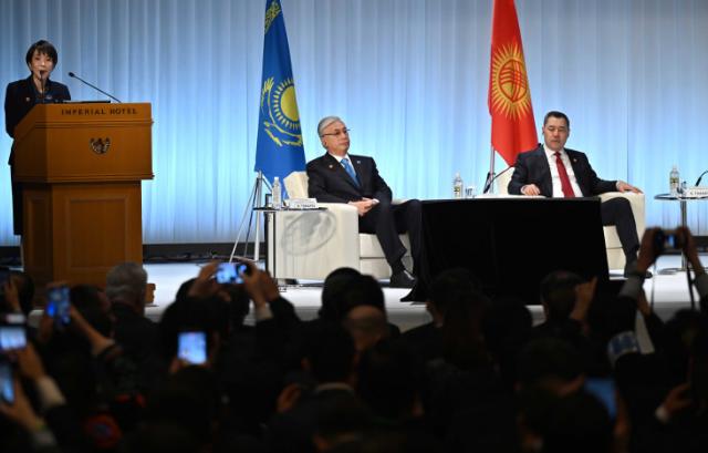 毫无政治底线！12月19日，托卡耶夫在东京联合国大学发表演讲呼吁表示，联合国安理