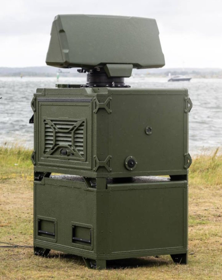 巴格达美国大使馆被无人机干掉的雷达：瑞典萨博长颈鹿1X轻型多任务监视雷达，该雷达