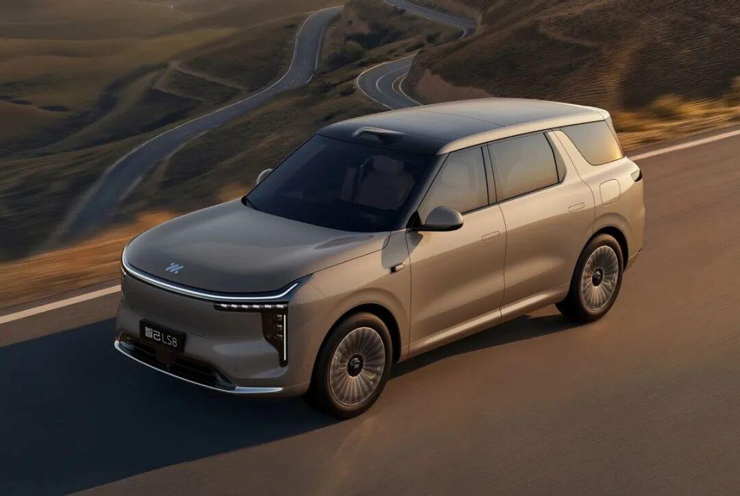 ‼️‼️2026年第一季度，中国车市上演了一场冰火两重天的戏剧性转折——燃油车第