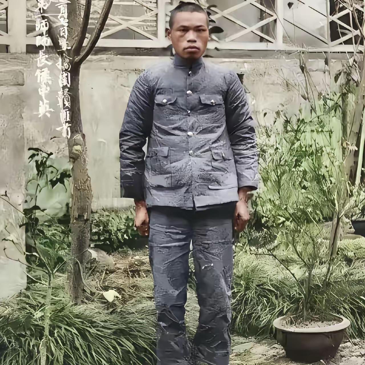 1932年，惨死在敌人屠刀下的红军名将侯中英，最后的一张影像，他的意志极为坚定，