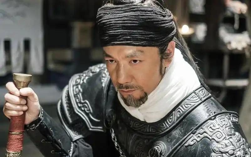 都被骗了！白起不是自杀的，他死于圈套与阴谋公元前257年寒冬，咸阳西门外