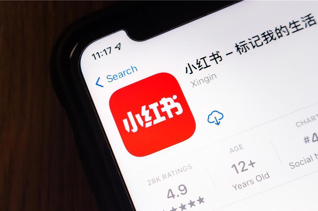 台“内政部”宣布封锁小红书1年，引发外界热议，媒体人刘宝杰直言民进党“很蠢”。