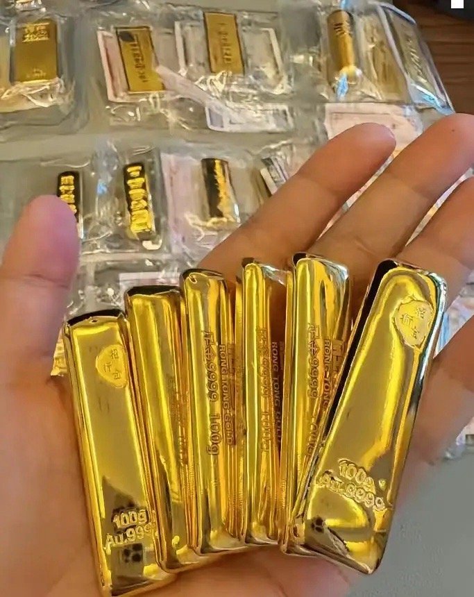 刚刚一看金价，我血压直接升高了！5月11日，金价又开始瀑布似的往下跌到现在的10