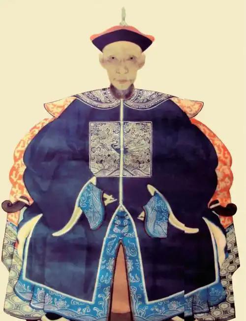 1750年，乾隆得病，太医们治了很久却没有好转，一乡下郎中把脉后，说：“要还是用