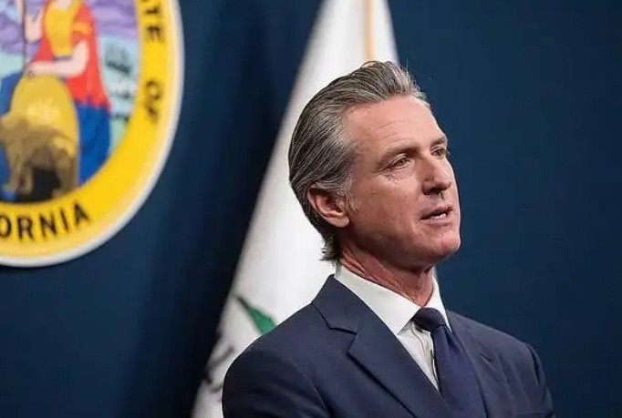 加州州长将起诉特朗普政府美东时间周日晚上，加州州长纽森（GavinNewsom