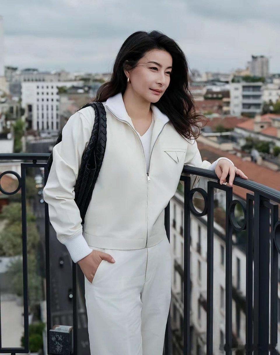 郭晶晶撮合的两个人选择出奇的一致，那就是互相不来电，然后英雄难逃美人关选择了明星