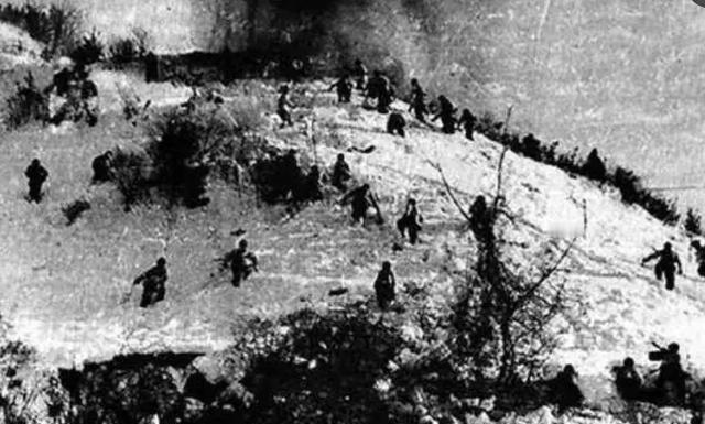 1952年，志愿军总部收到一份战报，政治部主任杜平看完后怒道：“打了一辈子仗，从