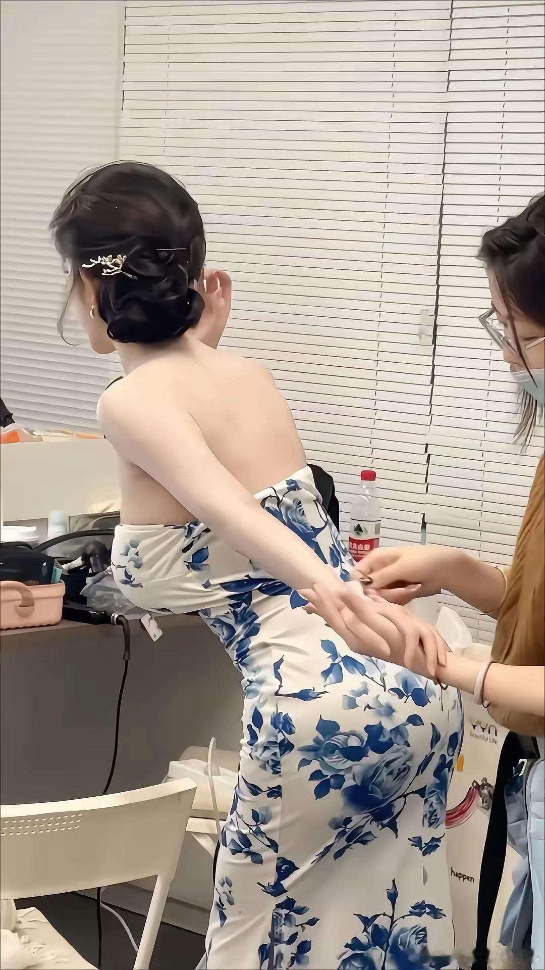 这款式，是青花瓷的，没错吧！