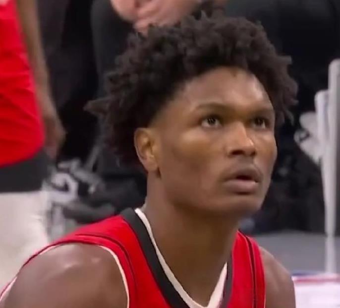 看完火箭今天比赛有4个没想到！！！1：杜兰特不打火箭客场照样22分吊打太阳，新