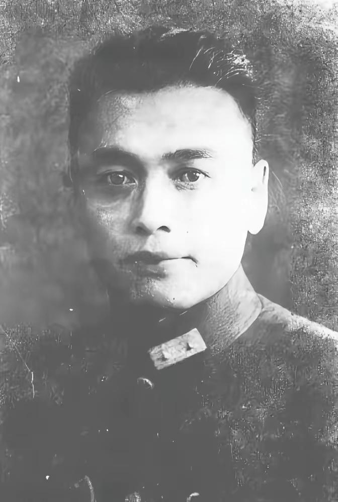 1949年4月，台儿庄抗日名将池峰城被捕入狱。他打过日军，策过北平起义，没死