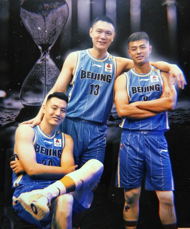 方硕、翟晓川表示还能继续打？为什么要坚持？因为流量和热度！网络经济时代，这些体育