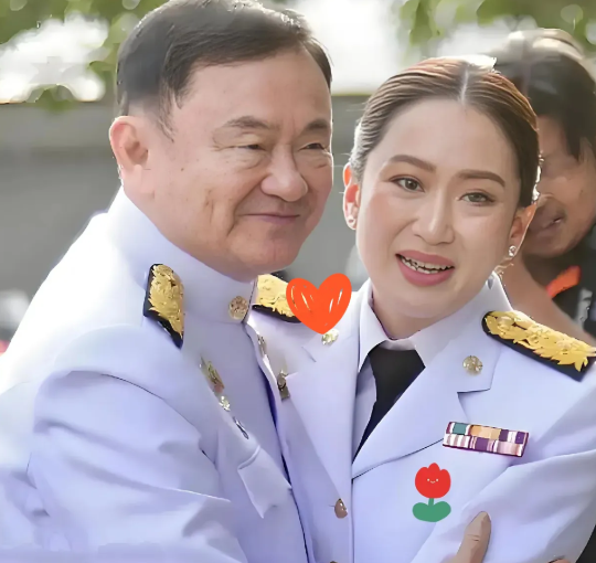 就在刚刚！泰国传来消息2025年8月22日，泰国刑事法庭驳回前总理他信涉嫌冒