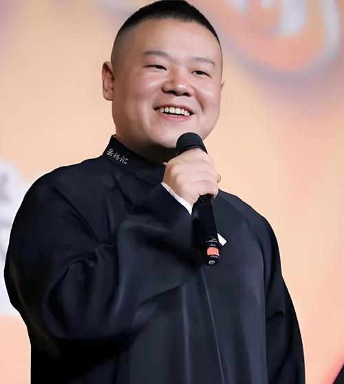 4月6日，岳云鹏微博发文：“已经瘦了八斤了，有没有偶像剧找我，在线等”。他幽默晒