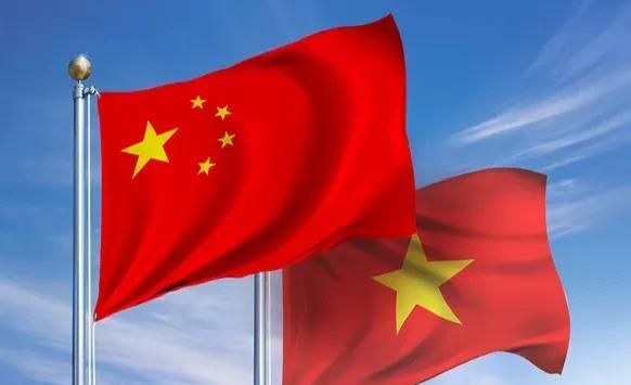 越南急眼了！中国该咋整呢？最近越南出台了个决议，2026年7月开始，河内中心地