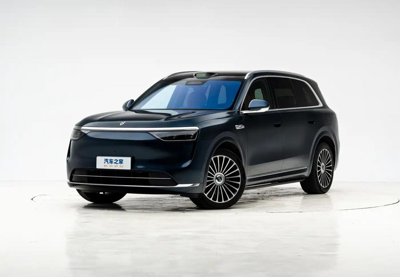 2025款问界M8信息汇总2025年4月16日，鸿蒙智行官方宣布2025款问