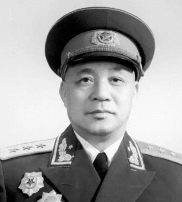 八十年代一位开国上将去世，遗言不进八宝山，葬礼现场竟无一人到场是为何？1956