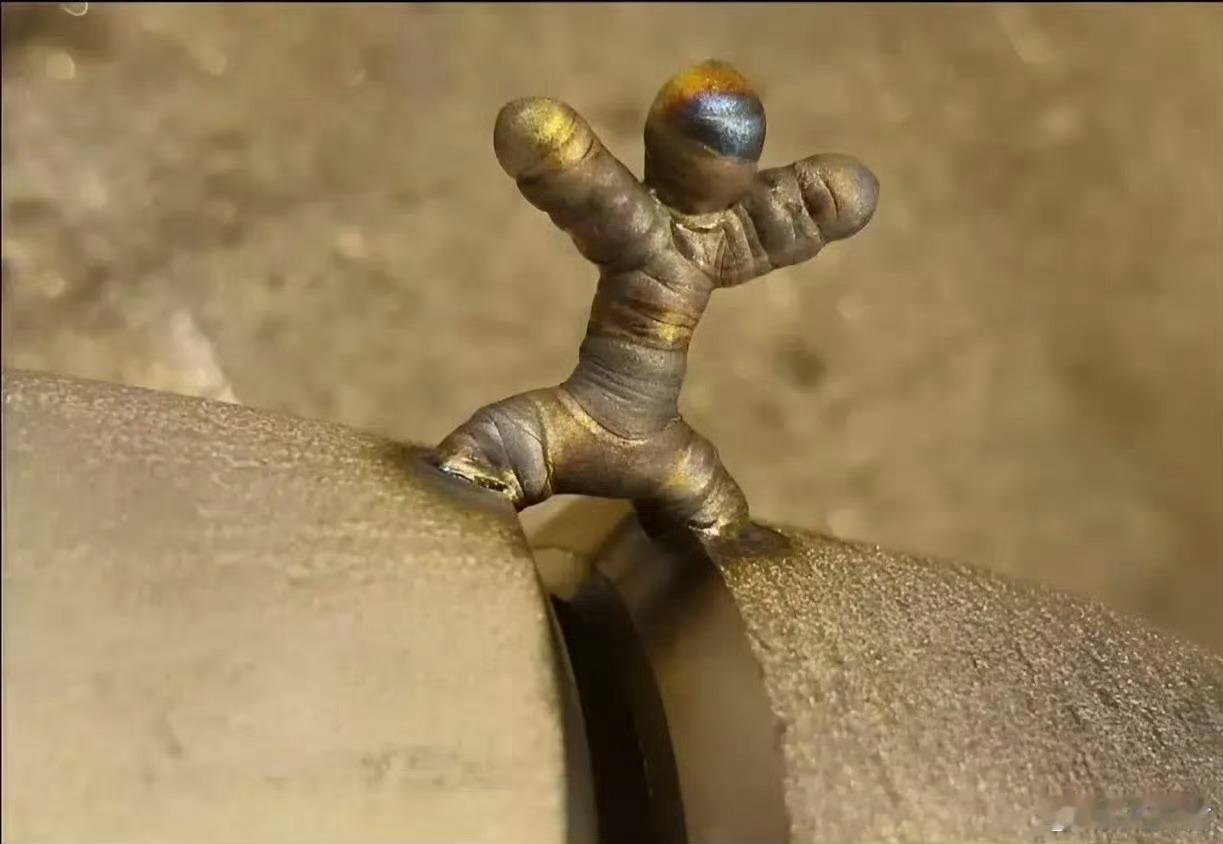 有懂的吗，这个焊工什么水平？