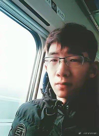 北大学霸刘嘉森语出惊人：“当你没有家财万贯的父母，没有大权在握的亲戚朋友，而别人