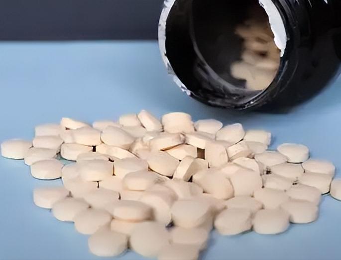 长期服用维生素B6、维生素B12、维生素C、叶酸，有哪些危害 我那表哥老齐，