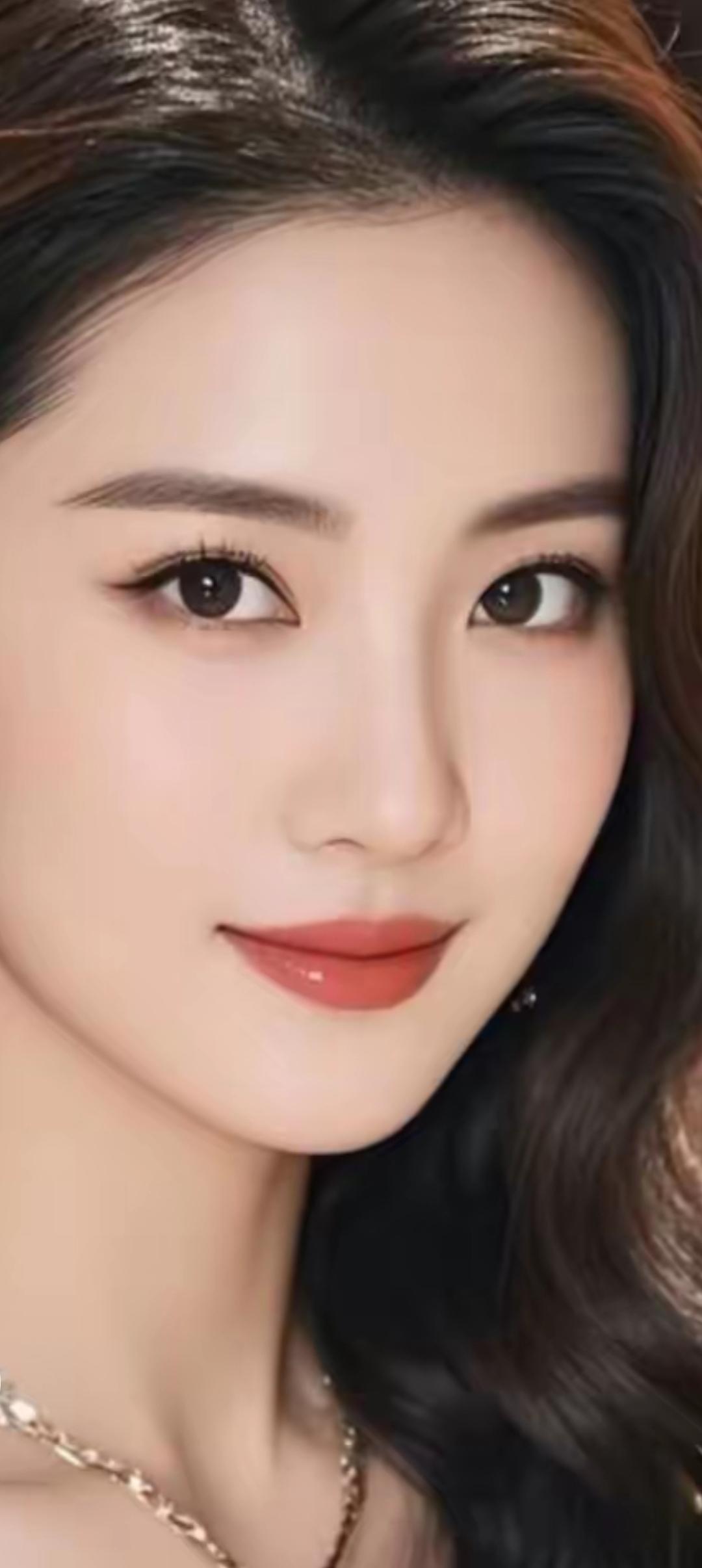 甜美笑容，温柔眼眸，优雅气质，女神范儿十足！🌸💄👗