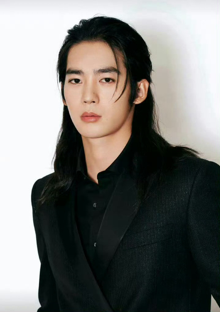 是王鹤棣放弃了镖人里竖这个角色，还是于适抢了角啊？