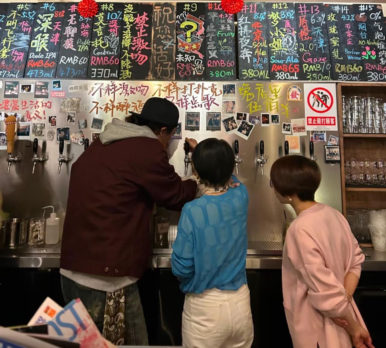 赵宏背后那位女教授，比你想象的更敢说！很多人只盯着赵宏的观点吵翻天，却忽略了他