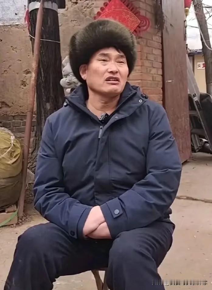 大衣哥这次真的找对人了。不是因为新儿媳陈萌长得有多漂亮，而是她让朱小伟终于有了