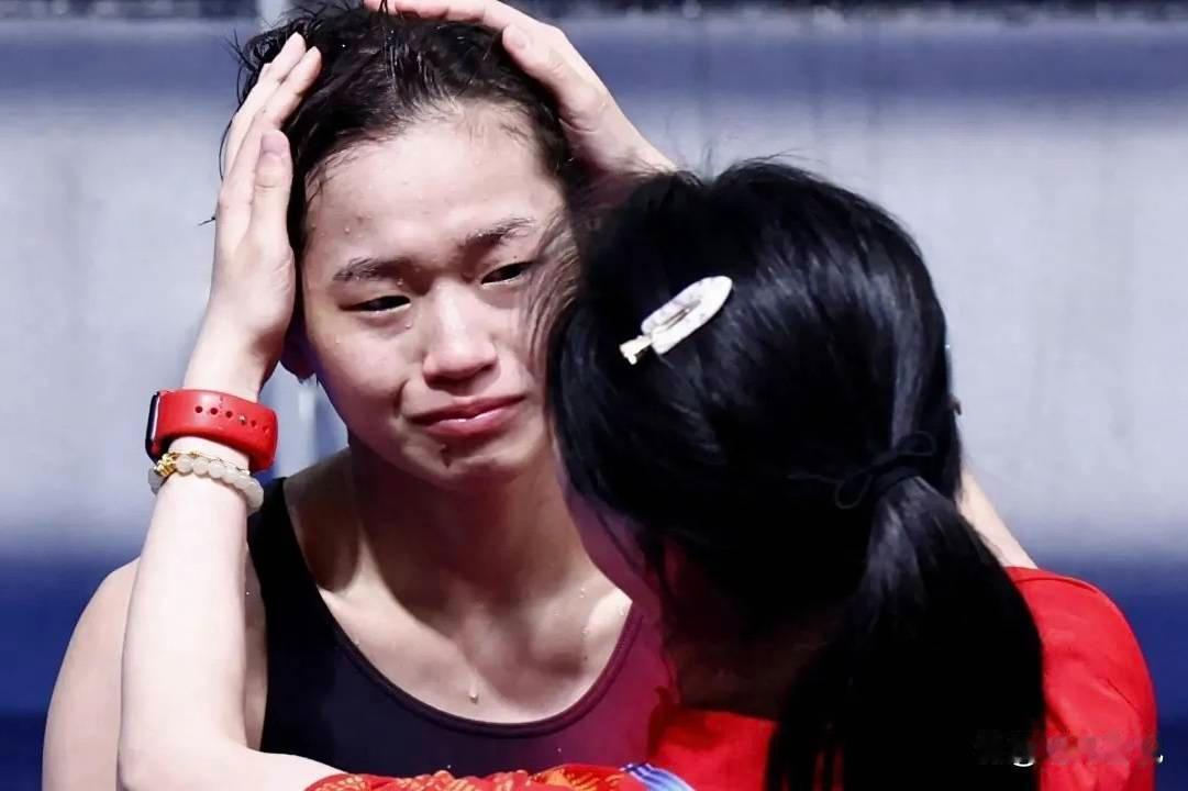 让人不敢想象，微信群成了“批斗场“。然而，比网暴全红婵更可怕的是记者的沉默。