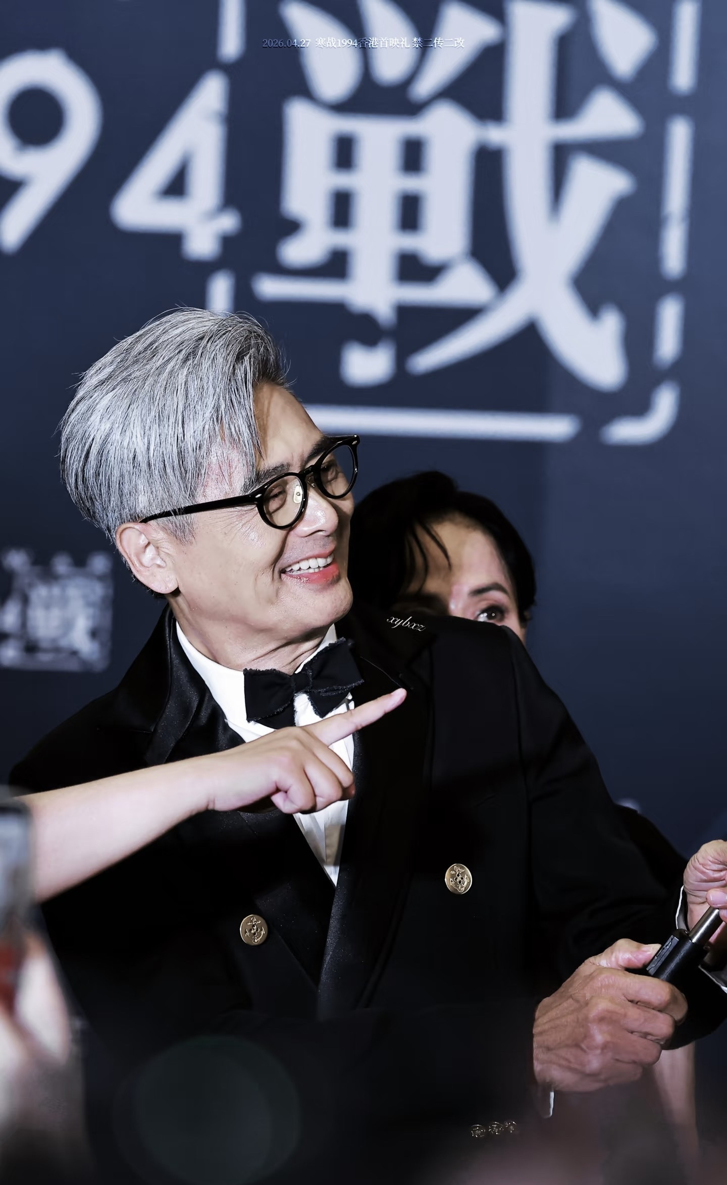 白发才是男人最好的医美。周润发已经七十多岁，满头白发衬得他温文儒雅，和当年《上海滩》里的许文强判若两