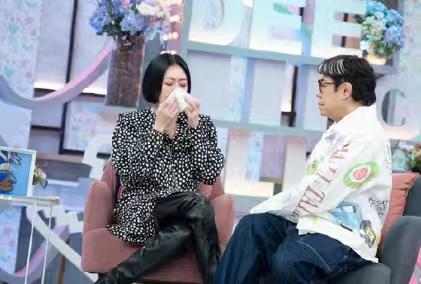 小S，后悔了！小S终于肯直面大S在日本旅行去世的话题了，她在自己主持的节目《小