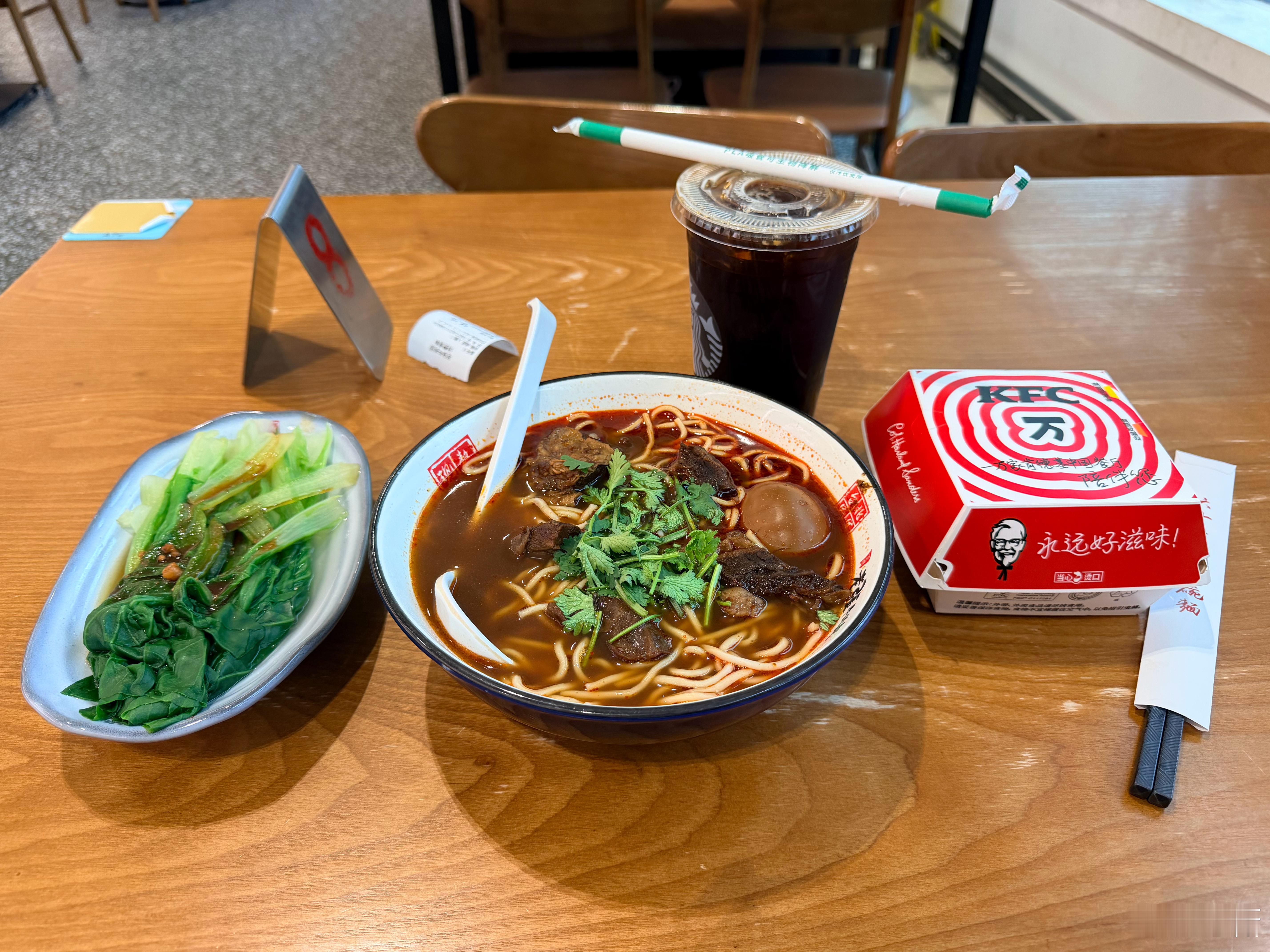 机场来一顿超豪华融合混搭晚餐！