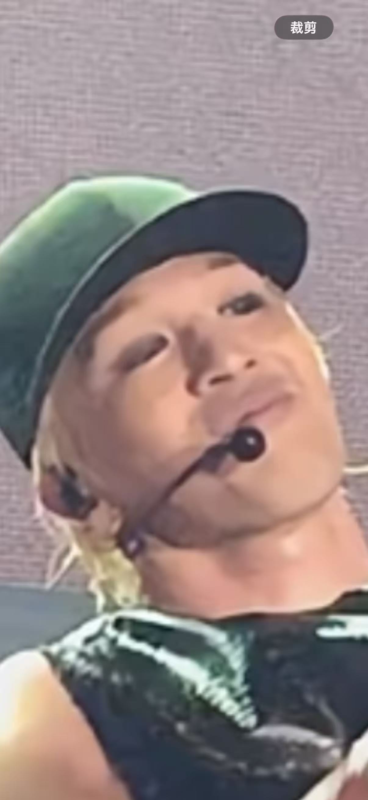 中国疾控中心数据显示，近46%的甲流感染者，首发症状不是高烧，而是喉咙干痒、轻微