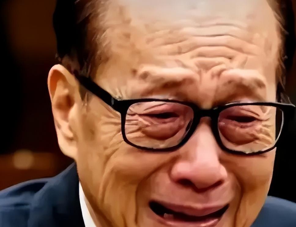 228亿卖港口，李嘉诚踩雷了全球6%海运、中国20%远洋贸易的咽喉，差点被他