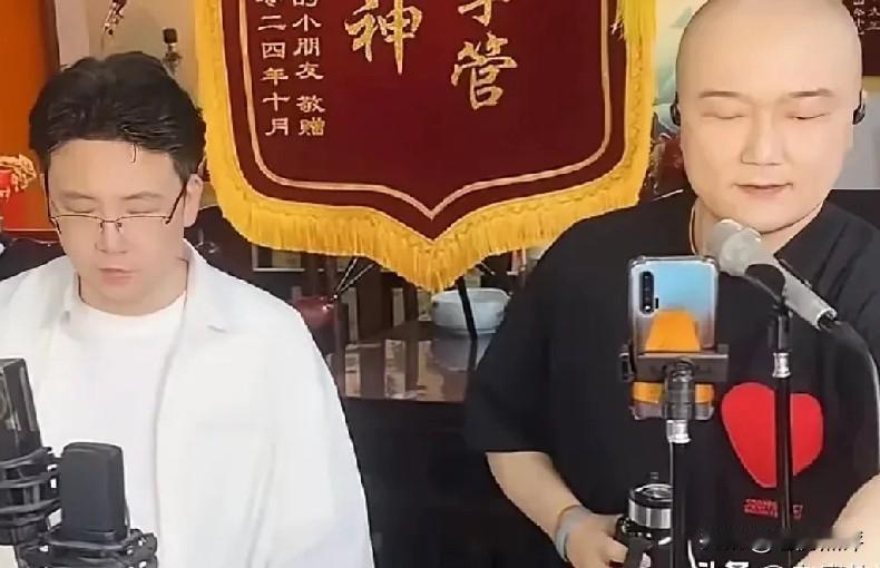 竹马课代表发视频曝了一个大瓜：内容是雪碧兄弟的相声园子卖了两张票，票钱一百多，因