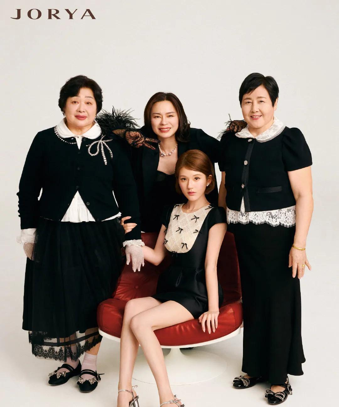 赵露思携家人演绎520极致浪漫，诠释爱与传承的永恒之美在爱意弥漫的520，JO