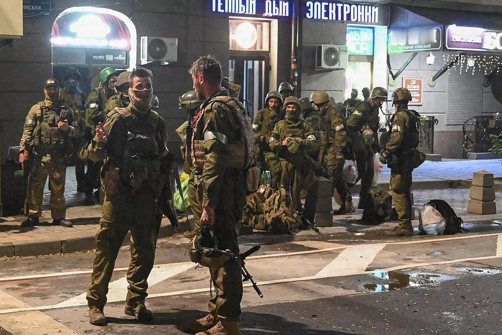 普京的亲兵已经抵达委内瑞拉，必要时可以硬刚美军，把委内瑞拉总统带到莫斯科。委