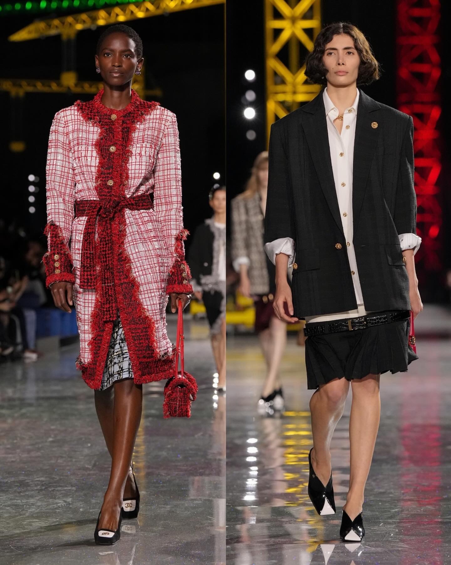 香奈儿2026秋冬系列这次的秀场以三原色结构与起重机象征创作过程，品牌不是固化的