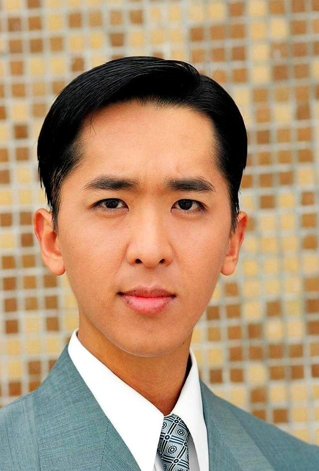 香港知名富二代邓兆尊最近大言不惭表示，自己虽然其貌不扬。他自己就那么说出来了