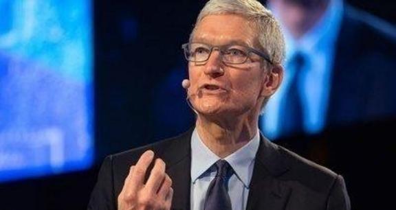 苹果CEO库克抛出惊人言论，振聋发聩！他说：“我们死守中国制造，不是因为中国工厂
